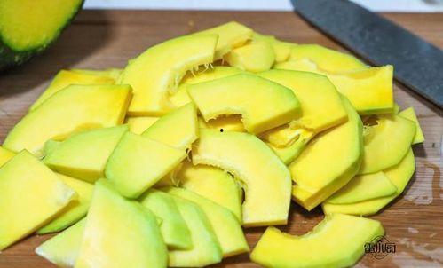 填饱肚子再吃瓜,美食与闲话的和谐交响